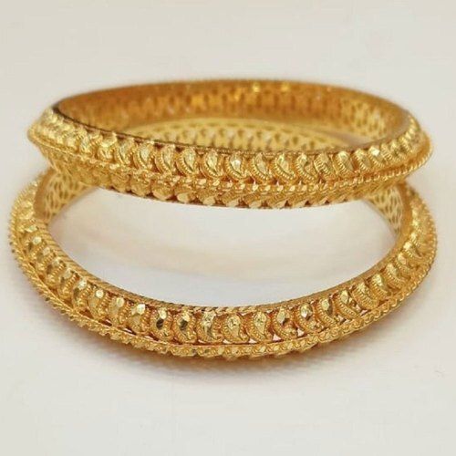 Freshwater Pearl Women Party Wear Elegant Look Skin Friendly Beautiful Designer Gold Bangle