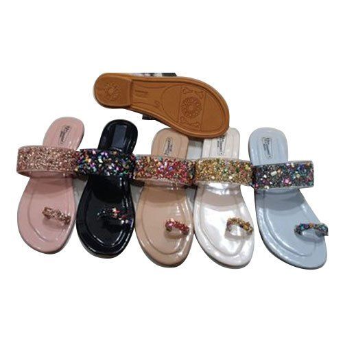 Multi Color Casual Wear Comfortable Skin Friendly Faux Leather Flats Fancy Slipper For Ladies