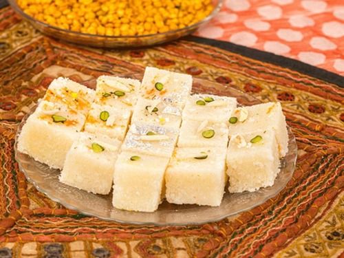 1 Kilogram Pack Of Square Sweet And Taste White Coconut Burfi