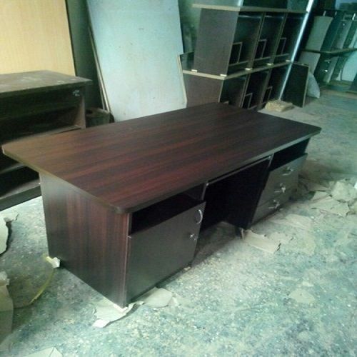 Termite Resistance Elegant Look And Strong Wooden Rectangular Office Table