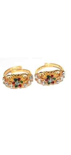 Unique Design And Shinny Look Attractive Look Imitation Round Shape Gold Earring