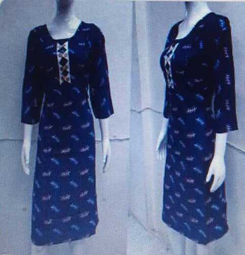 Breathable Ladies Designer Kurti In Blue Color And 3/4Th Sleeve, Available In Multiple Sizes