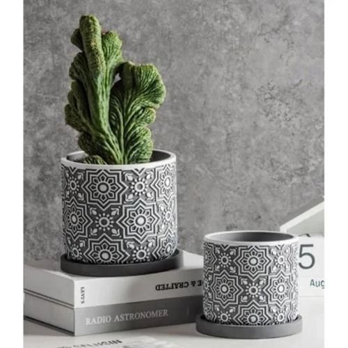 Grey Color Small Round Shape Elegant Ceramic Antique Pot Used For Home Decor  Weight: 500 Grams (G)