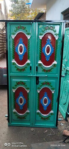 आयताकार आकार के साथ आयरन डबल डोर और 6-7 फीट ऊंचाई, हिंज टाइप, कलर कोटेड एप्लीकेशन: कमर्शियल