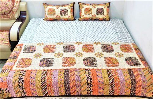 Lightweight Comfortable And Breathable Woolen Blue And White Printed Bed Cover