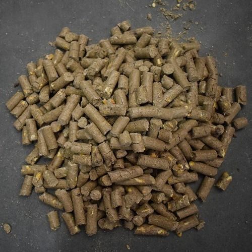 30 Kilograms Pack Size Strong Smell Brown Dried Capsules Shape Cattle Feed