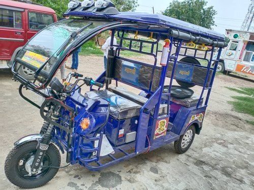 Six Seater Large Space Blue And Black Manual Battery Operated E Rickshaw