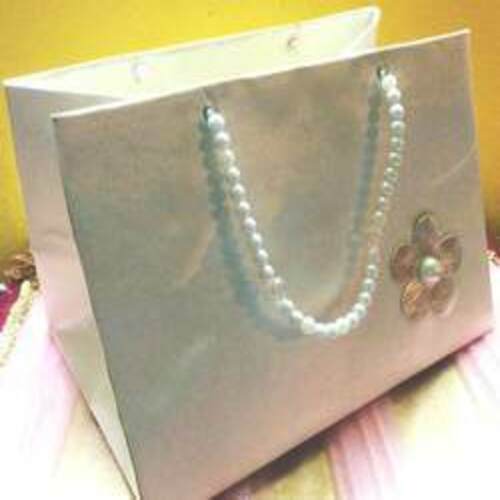 Excellent Finish Smooth Texture Eco Friendly Designer Paper Bag 