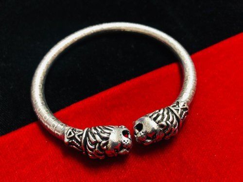 Grey Lightweight Beautiful Designed And Skin Friendly Silver Bracelet Kada For Mens