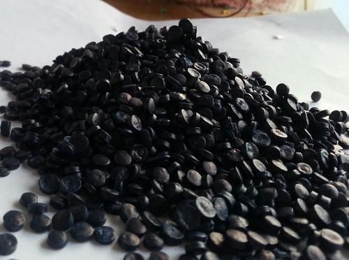 25 Kilogram Packaging Size Black Round Shape 4 Mm Size Plastic Material Pp Granule Density: 940 Gram Per Cubic Meter (G/M3)