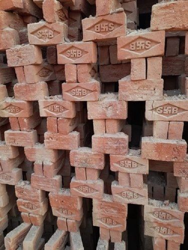 Clay Red Bricks Of Size: 9 In X 3 In X 3 In Dimension(L*W*H): 2-3-5-7 Inch (In)