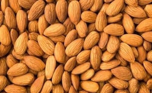 Brown Not Roasted Or Fried. Fiber, Minerals, Antioxidants And Vitamins Nuts Almond