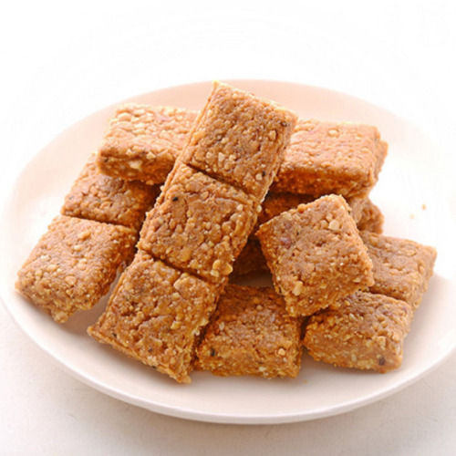 Sweets A Grade Brown Square Shape Healthy Yummy Tasty Delicious High In Fiber And Vitamins Groundnut Chikki 