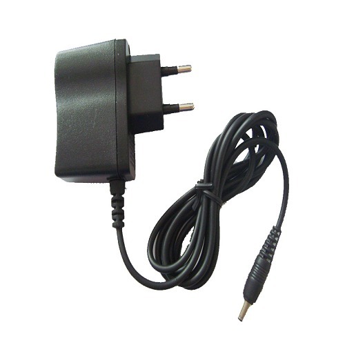 2.0 एम्प आउटपुट करंट 15 वॉट सिंगल पिन इलेक्ट्रिक ब्लैक मोबाइल फोन चार्जर बॉडी मटेरियल: प्लास्टिक