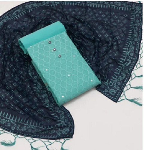 दुपट्टे के साथ आरामदायक और सांस लेने योग्य हाफ स्लीव एम्ब्रॉयडरी किया हुआ स्टिच्ड सूट