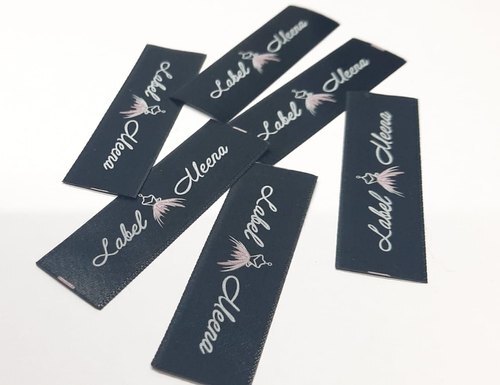 बायोडिग्रेडेबल लाइटवेट रेक्टेंगुलर ब्लैक एंड व्हाइट क्राफ्ट पेपर गारमेंट लेबल