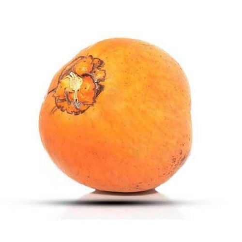 सामान्य प्राकृतिक रूप से उगाया जाने वाला खेत ताजा स्वस्थ विटामिन खनिज और एंटीऑक्सीडेंट समृद्ध प्राकृतिक पीला नारियल