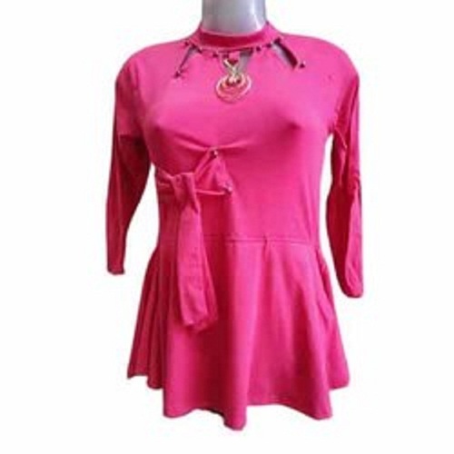 समर पिंक (गुलाबी) गोल गला, 3-4 स्लीव वाला सिंपल एलिगेंट और स्टाइलिश लुक वाला कॉटन टॉप