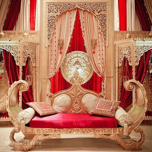 Golden Available In Various Sizes, Mugal Design Wedding Sofa, Used In Wedding And Event Decoration