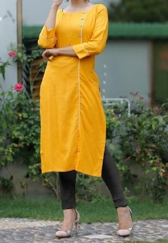 साटन पीले रंग की फैंसी स्टाइलिस्ट और आरामदायक कैज़ुअल वियर लेडीज़ कॉटन कुर्ती