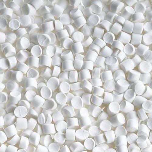 Pack Of 50 Kilogram 130.8 A C Melting Point White Round Plastic Granule 