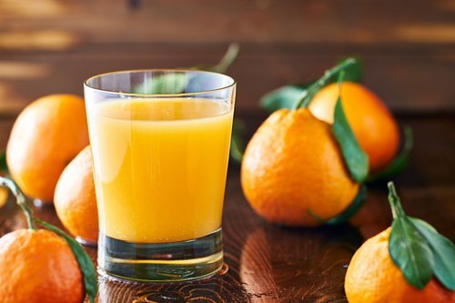 Sugar Rich In Vitamins Low Calories Natural And Refreshing Orange Juices