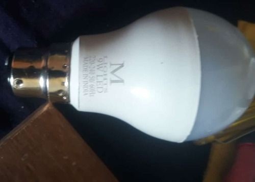 Golden 7 Watt Electric Eco Friendly Led Light Bulb For Household And Commercial