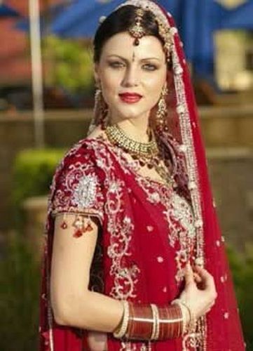 Ladies Light Weighted Breathable Red Beautiful Designer Bridal Saree