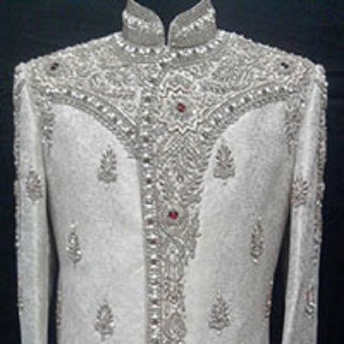 Breathable Groom Wear Long Sleeves White Silk Velvet Designer Embroidered Sherwani 