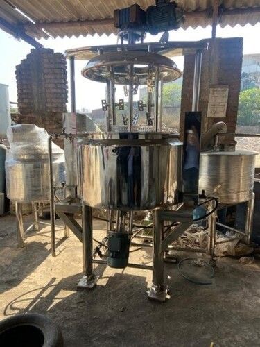  सिल्वर 220V/50Hz 500 L के बाउल वॉल्यूम के साथ पूरी तरह से स्वचालित स्टेनलेस स्टील प्लैनेटरी मिक्सर 