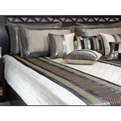 अनुकूलित टिकाऊ और सांस लेने योग्य आधुनिक डिज़ाइन और स्टाइलिश बेड कवर, इस्तेमाल किए गए घर और होटल