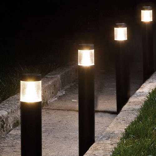 White Simple And Fancy Look Frame Garden Way Solar Light