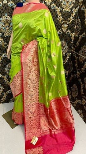 Beautiful Stylish Batik Print Pure Silk Saree With Contrast Blouse Piece