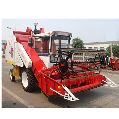 Carbon Steel Diesel Operated Soybean Combine Harvester Used In Agriculture Sector