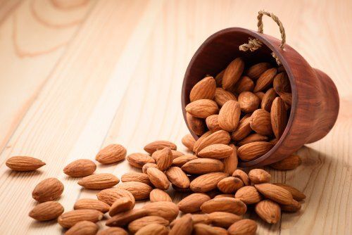 Common Naturally Originated High In Healthy Nutrient Raw Light Brown Dried Loose Almond