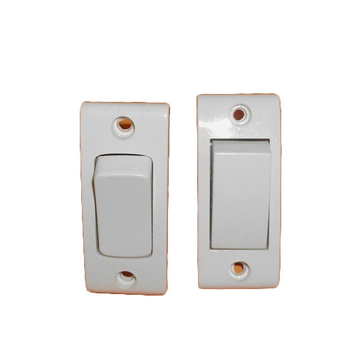 घर और कार्यालय के उपयोग के लिए सफेद मध्यम आकार का इलेक्ट्रिकल वॉल स्विच