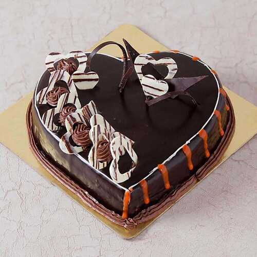 Brown Chocolate Cake In Heart Shape 1 Kg Cake For Your Dear Ones