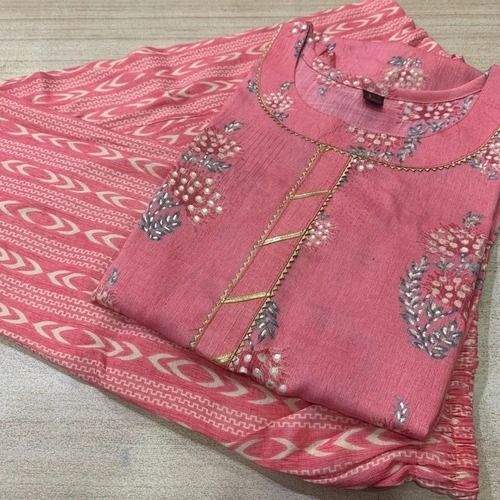 Pink 3/4th Sleeves Washable And Comfortable Ladies Cotton Kurta 