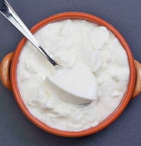 Hygienically Packed Soft Creamy Texture And Natural Fresh Curd, Pack Of 1 Kg