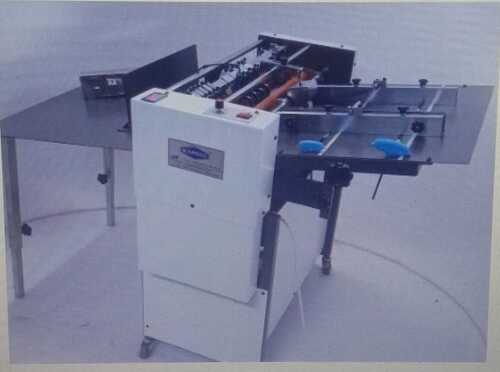 Fully Automatic Sticker Half Cutting Machine, Stainless Steel Material, 380 V