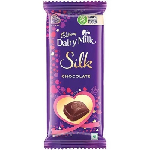 70 ग्राम मीठा और स्वादिष्ट कैडबरी डेयरी मिल्क ब्राउन सिल्क चॉकलेट बार