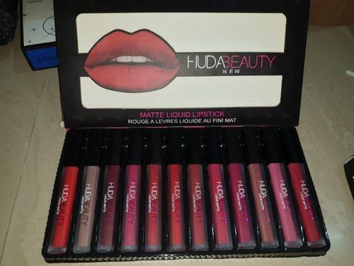 Multicolor Natural Huda Beauty Liquid Matte Lipstick, For Personal, Type Of Packaging: Box