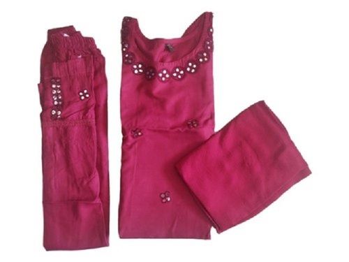 Non Toxic Modern Design, Cool And Comfortable Pink Color Ladies Rayon Kurti Pant Set