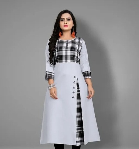 स्टील सफ़ेद और काले रंग से धोने योग्य और आरामदायक 3/4 स्लीव महिलाओं के लिए कॉटन कुर्ती