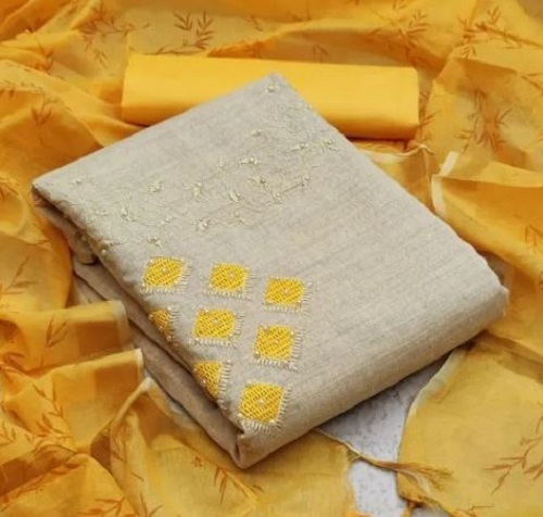 पीला और ग्रे (धूसर) वॉशेबल और आरामदायक अनस्टिच्ड एम्ब्रॉयडरी किया हुआ कॉटन सूट