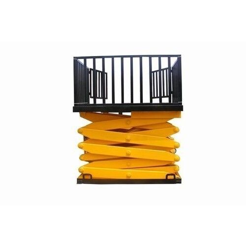 Yellow Precisely Designed Sturdy Built High Load Bearing Strength Pit Mounted Lift Table