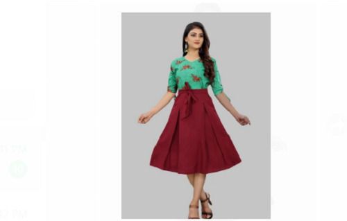 Maroon And Green Round Neck Short Sleeves A-Line Ladies Dress 