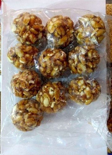 Healthy Sweet Jaggery Chikki Hygienically Packed Peanut Laddu With 1 Kg Weight  Ingredients: Herbal Extract