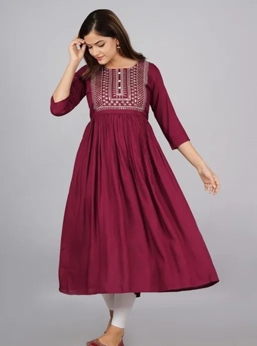 Purple Shade Comfortable And Breathable Casual Wear Ladies Cotton Kurti