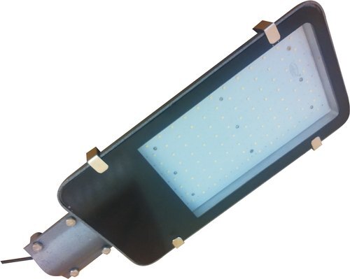 100 Watt Silicon Body 220 Volt Durable And High Performance Outdoor Solar Led Street Light Age Group: For Adults